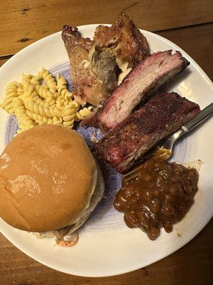 Dundee Mountain BBQ and Brew House