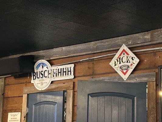 Pine Tree Bar & Grill