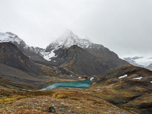 termination dust on the Devil's Mistress behind Blue Eyed Lake