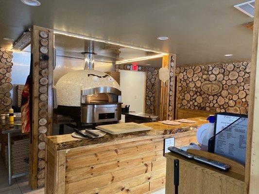 The fire bricked oven. Great tasting food. Beautiful resturant.