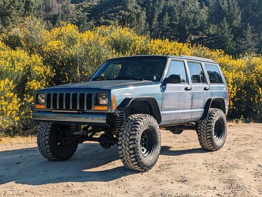 Road Collision Center