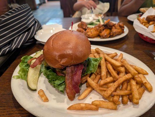 Bacon cheese burger w fries