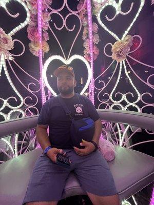 HRH & Yellow Rose Carriage