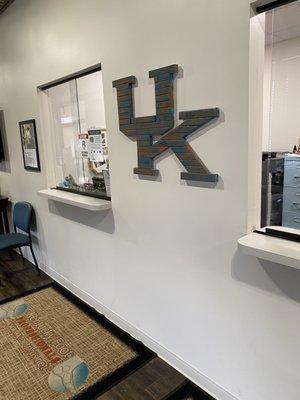 The sign up desk where the friendly staff will sign you in.