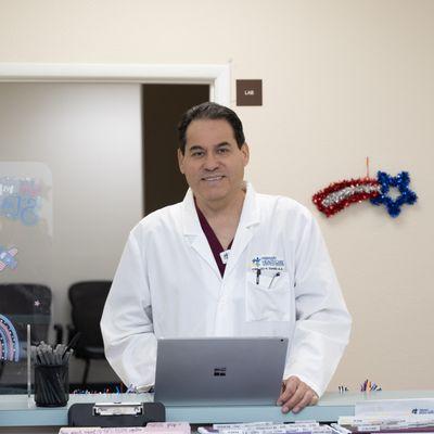 Lorenzo H Suarez, MD