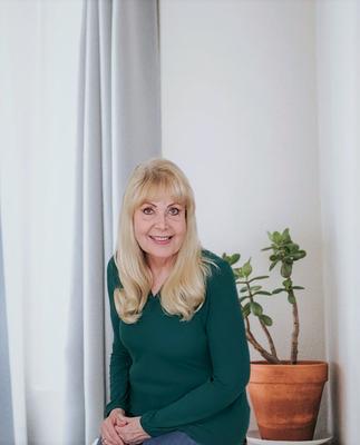 Debbie Beilfuss - Realtor Fathom Realty