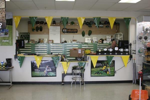 With 44 locations throughout the west, Papé Machinery Ag & Turf inventories a large selection of parts to keep you up and running.