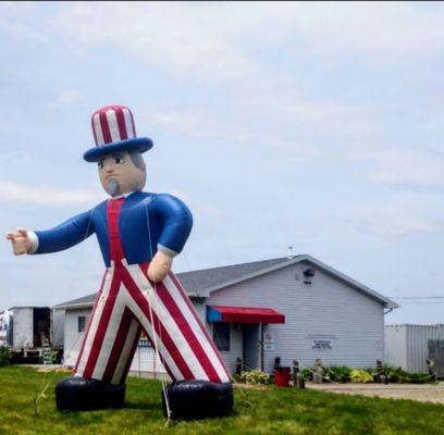 Flash' N Thunder Fireworks