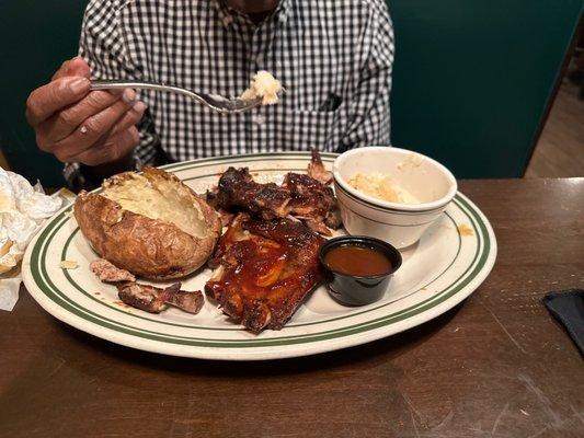 This is the ribs.