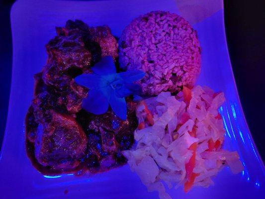 Oxtail with rice and peas