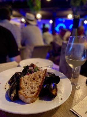 Mussels! The broth is delicious