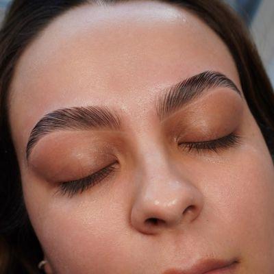 Brow Lamination + Signature Brow Sculpt