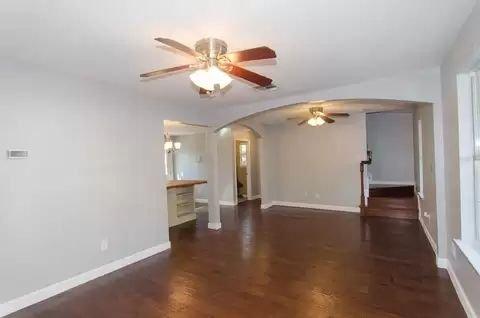 R Paint Reyes Enterprise