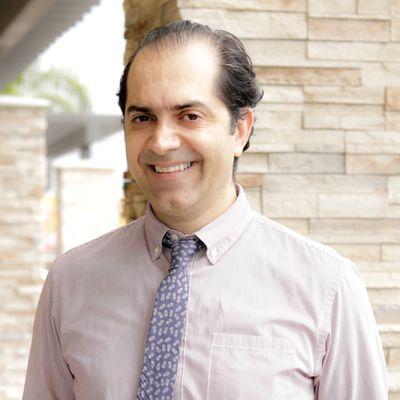 Babak Yousefi DDS MS
Orthodontist