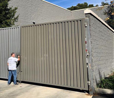 -Single Gate Replacement Leaf-
We specialize in superior quality trash enclosures, gates, and roofs.
