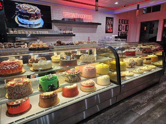 Their specialty: cakes, cheesecakes and pies...