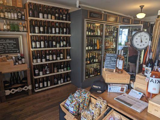 Perry's Fine Wines & Liquors