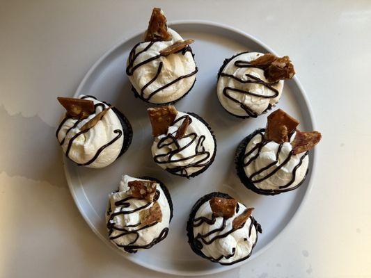 Chocolate Bananas foster cupcakes