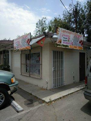 Lupita's Gifts & Flowers