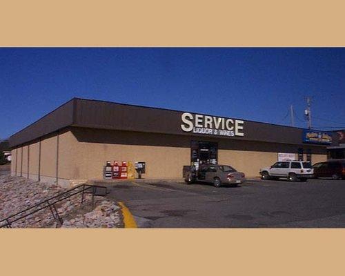 Service Liquor & Wines