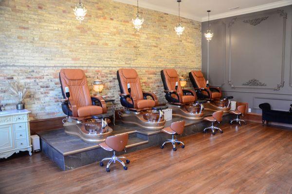 Mane Stage Salon