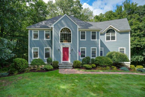 Lynn Murray - Huus One Realty