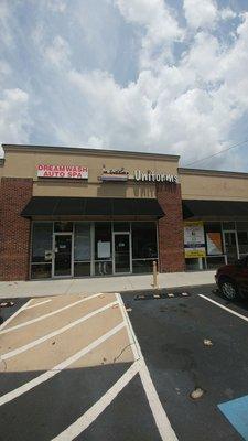 This is where simply things like professionalism common courtesy respect of time goes to Die!!!