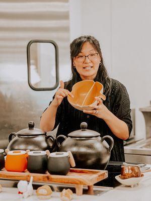 Guide Describing New Fall Tea Brewing Set