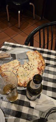 Pizza (Quattro formaggi)
