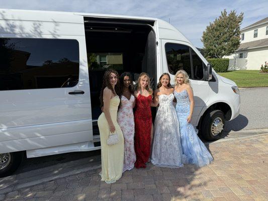 1st Class Limo & Car Service