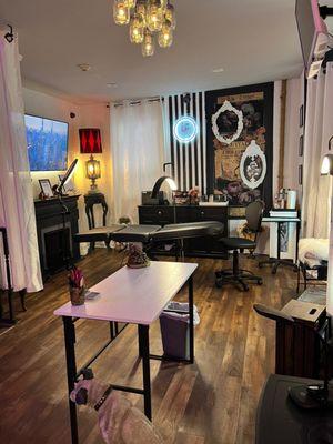 Brass Knuckles Ink Tattoo Studio