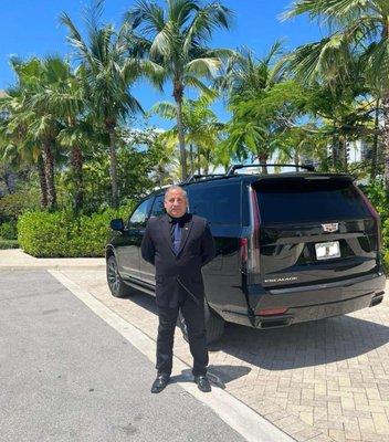 Deluxe Space Limousine