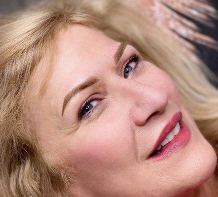 Microblading with us