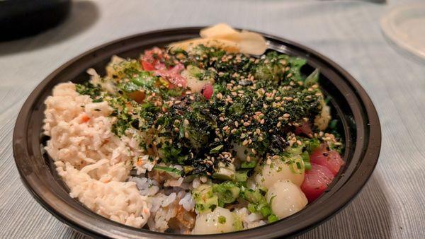 Regular bowl with 2 scoops of scallops and 1 scoop of tuna