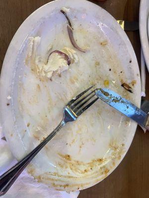 Refz Sports Bar and Grill