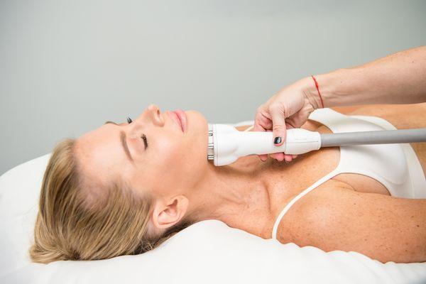 Venus Legacy to tightening neck.