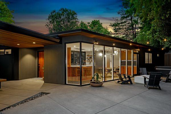 Alia Marie Hazen - RE/MAX Oregon Broker