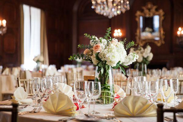 So much elegance at this venue.  Photo by www.bom-photo.com