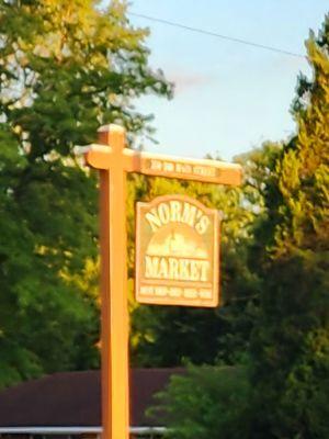Norm's Market & Grill