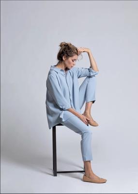 Estelle and Finn Front Zip Ankle Pant and Pleated Back Shirt