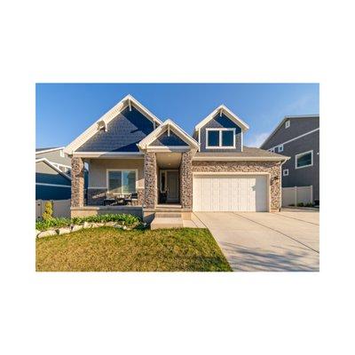 Barbara Buys - Houses