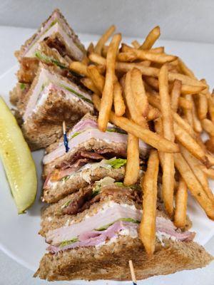 Kathys Klub with Fries