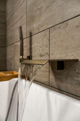 Modern tub faucet