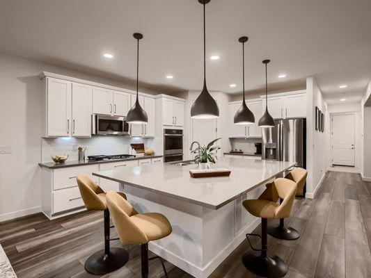 Julie DiMartino - Berkshire Hathaway