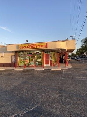 Sam's Liquor & Market