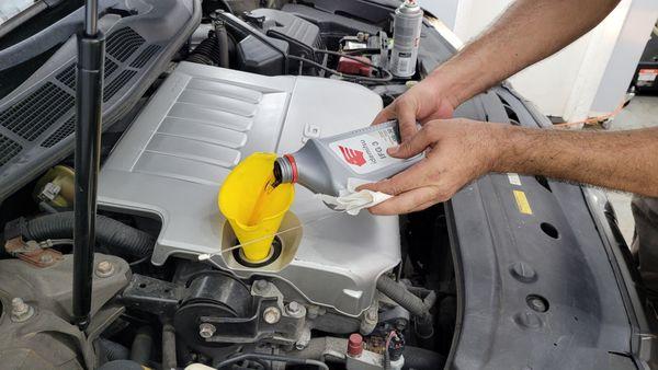 Full Synthetic Oil Change on Toyota Avalon