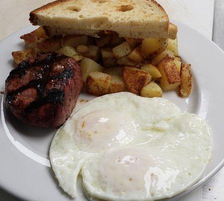 The Carnivore (6 oz Steak Breakfast)