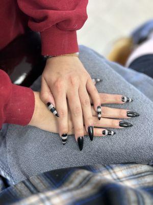 Friendly Nails and Spa