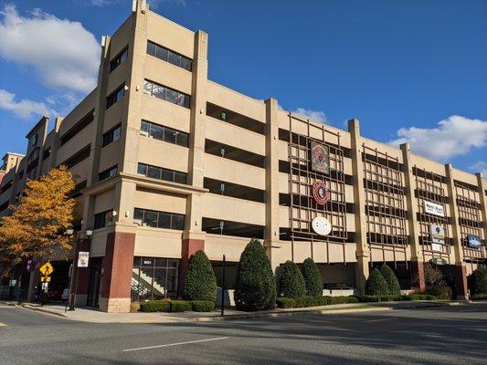 Washingtoninan Center Parking Deck