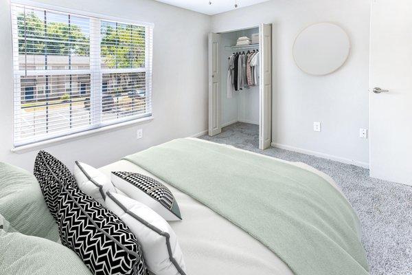 Hampstead Oaks Apartments